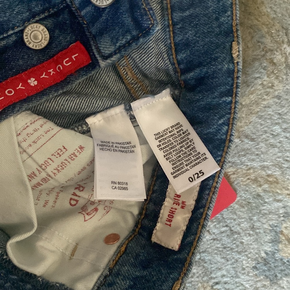 Lucky brand high rise mom shorts size 0/25. $70 nwt - Picture 5 of 5